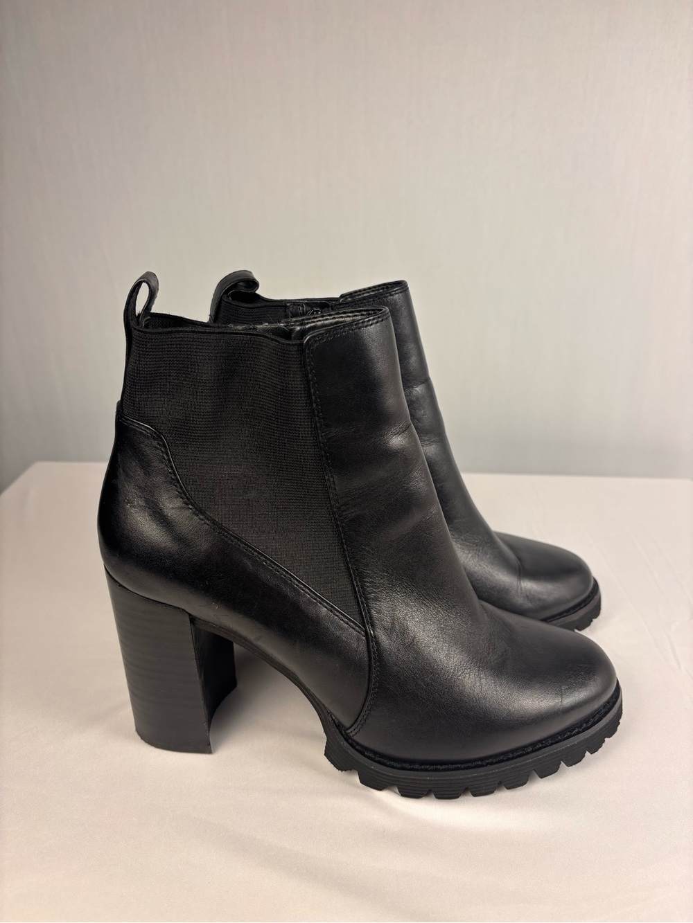 Gibson Latimer Black Genuine Leather Chunky Heel Ankle Boots 9M